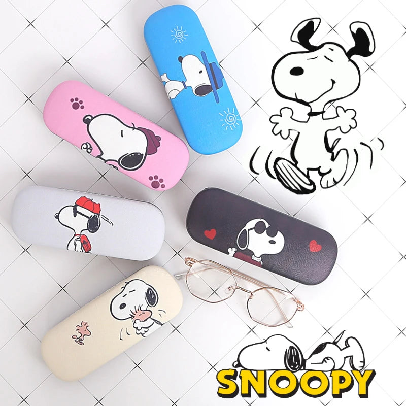 Snoopy Cartoon Eyeglasses Case