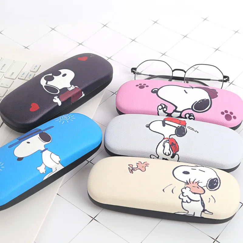 Snoopy Cartoon Eyeglasses Case