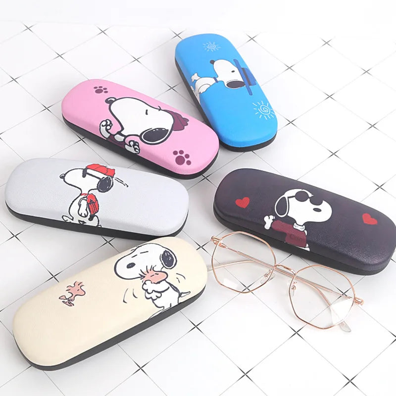 Snoopy Cartoon Eyeglasses Case