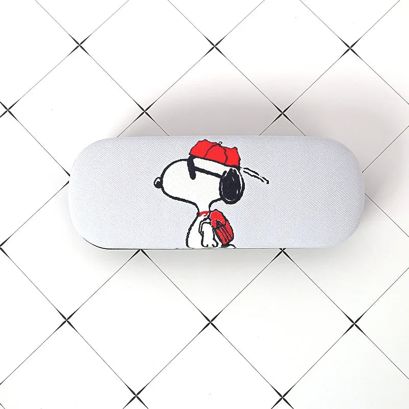 Snoopy Cartoon Eyeglasses Case
