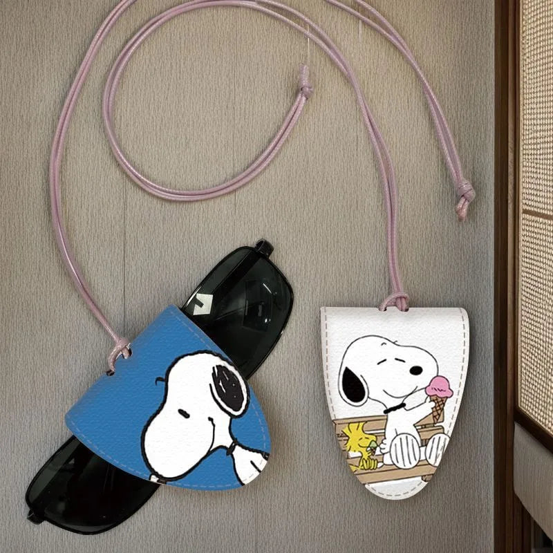 Snoopy Cartoon Portable Eyewear Holder